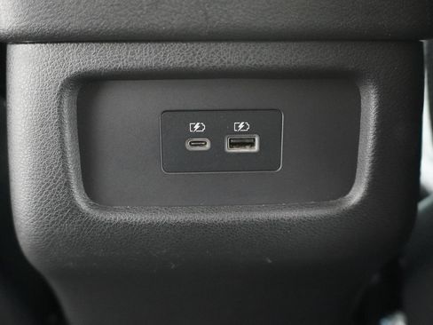 Used 2024 Nissan Pathfinder SV w/ Lighting Package (N92) FWD image 33