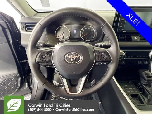 Used 2020 Toyota RAV4 XLE w/ XLE Grade Weather Package AWD/4WD image 8