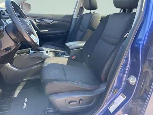 Used 2018 Nissan Rogue SV w/ Sun & Sound Touring Package AWD/4WD image 8