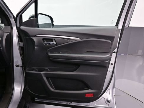 Used 2019 Honda Passport EX-L image 35