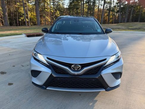 Used 2020 Toyota Camry XSE image 8