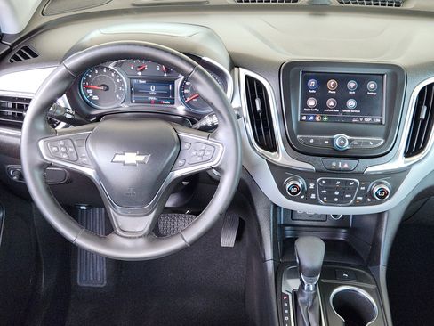 Used 2024 Chevrolet Equinox LT FWD image 29