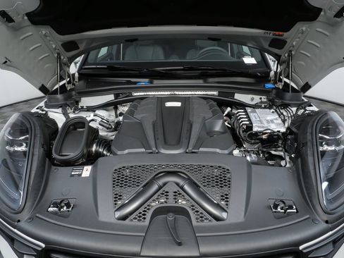 New 2026 Porsche Macan S image 30