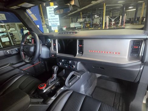 Used 2024 Ford Bronco Raptor w/ Interior Carbon Fiber Pack 6 AWD/4WD image 17