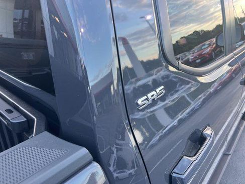 Certified 2025 Toyota Tacoma SR5 AWD/4WD image 14