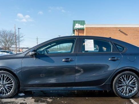 Used 2023 Kia Forte GT-Line w/ GT-Line Premium Package image 9