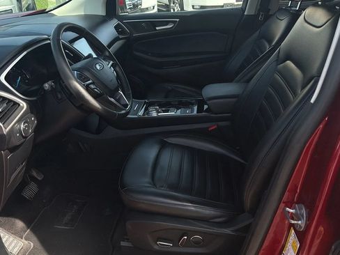 Used 2019 Ford Edge SEL w/ Equipment Group 201A AWD/4WD image 2