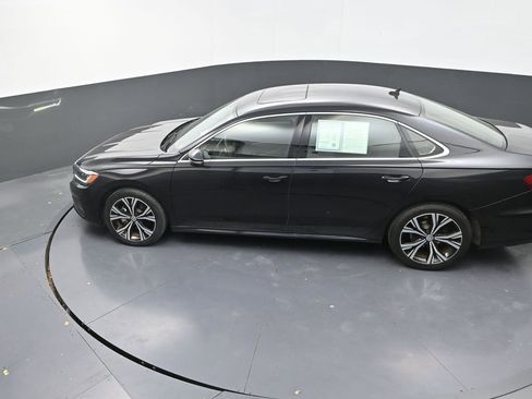 Used 2022 Volkswagen Passat 2.0T SE image 16