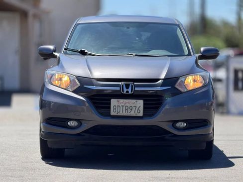 Used 2018 Honda HR-V EX image 3