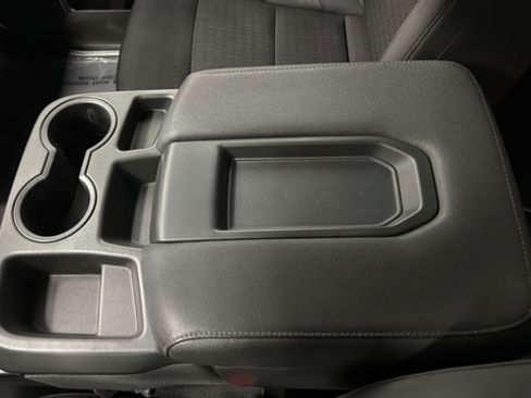 Used 2023 Chevrolet Silverado 1500 LT AWD/4WD image 19