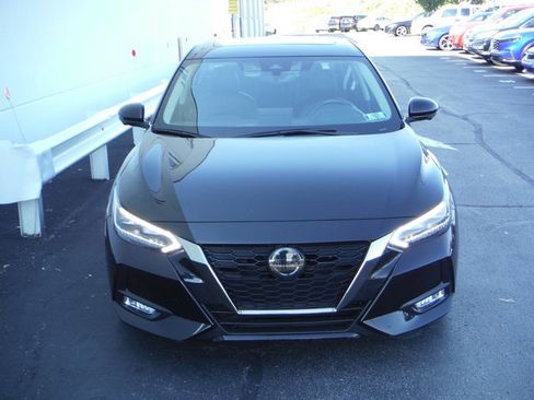 Used 2022 Nissan Sentra SR w/ SR Premium Package FWD image 5