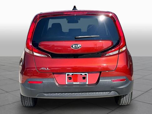 Used 2020 Kia Soul LX FWD image 4