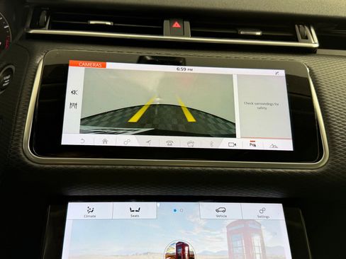 Used 2020 Land Rover Range Rover Velar S image 27