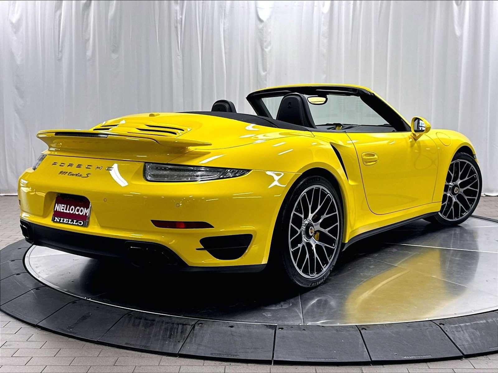 Used 2014 Porsche 911 Turbo S AWD/4WD image 9