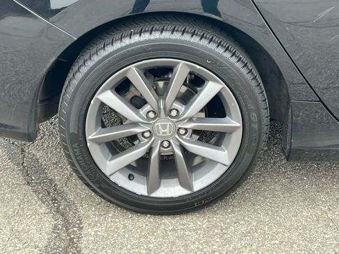 Used 2019 Honda Civic EX image 32