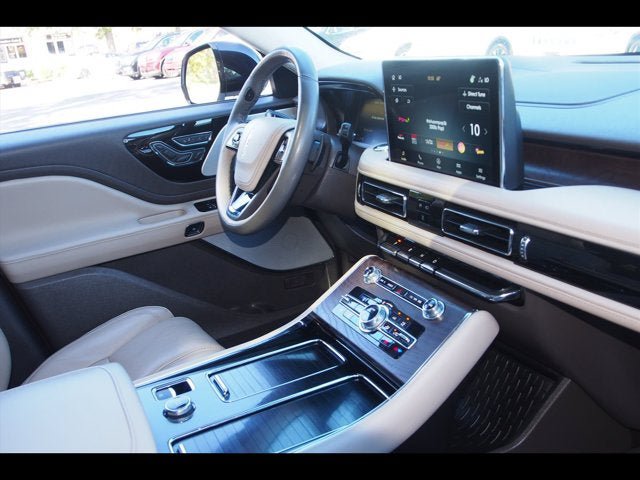 Used 2022 Lincoln Aviator Reserve w/ Equipment Group 201A AWD/4WD image 10
