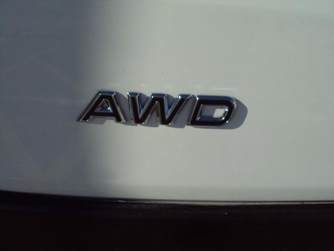 Used 2023 Ford Transit 250 Medium Roof AWD image 29