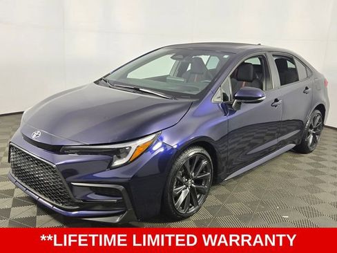Used 2023 Toyota Corolla SE image 3