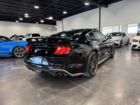 Used 2020 Ford Mustang GT Premium w/ GT Performance Package RWD image 18