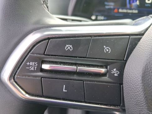Used 2025 Chevrolet Equinox LT FWD image 19