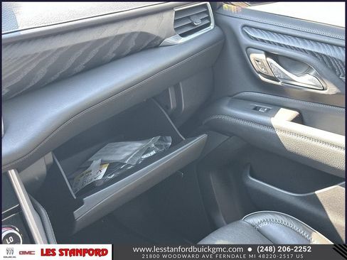 Used 2022 GMC Yukon XL Denali AWD/4WD image 34