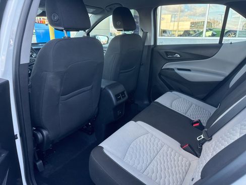 Used 2020 Chevrolet Equinox LS image 15