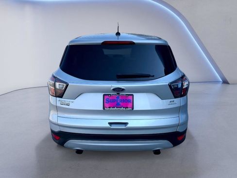 Used 2017 Ford Escape SE FWD image 3