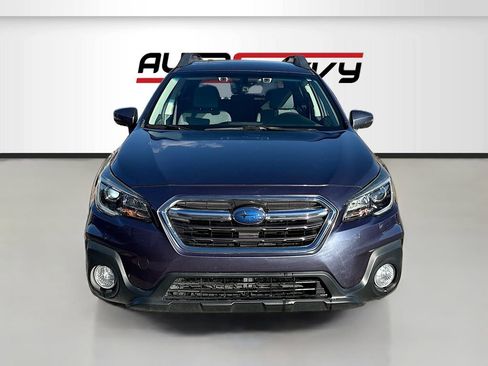 Used 2018 Subaru Outback 2.5i Premium image 2