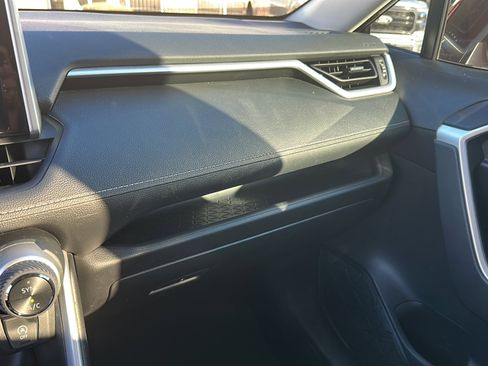 Used 2024 Toyota RAV4 XLE image 15