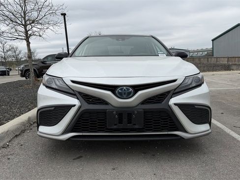 Used 2022 Toyota Camry XSE w/ Cold Weather Package image 2