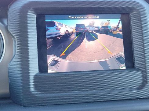 Used 2022 Jeep Gladiator Willys image 19