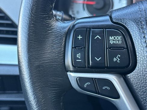 Used 2020 Toyota Sienna SE w/ SE Preferred Package image 30