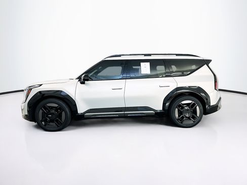 Used 2024 Kia EV9 GT-Line AWD/4WD image 4