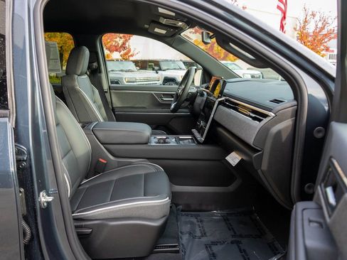 New 2026 GMC Sierra EV Elevation w/ LPO, Elevation Dark Package AWD/4WD image 10