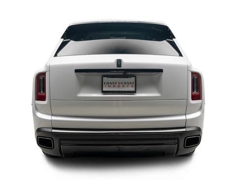 Used 2023 Rolls-Royce Cullinan Black Badge w/ Dark Exterior Package AWD/4WD image 16