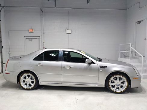 Used 2008 Cadillac STS AWD w/ Preferred Equipment Group image 5