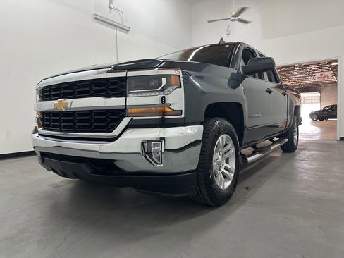 Used 2018 Chevrolet Silverado 1500 LT w/ All Star Edition AWD/4WD image 24