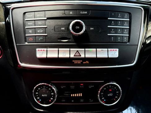 Used 2018 Mercedes-Benz GLS 450 4MATIC image 32
