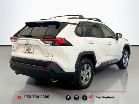 Used 2025 Toyota RAV4 LE AWD/4WD image 4