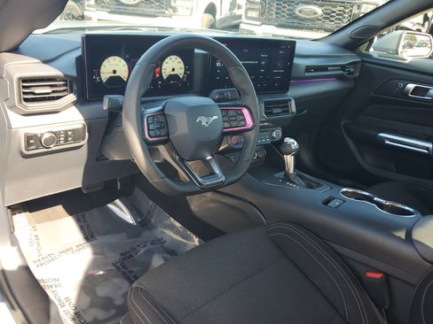 Used 2024 Ford Mustang Coupe image 10