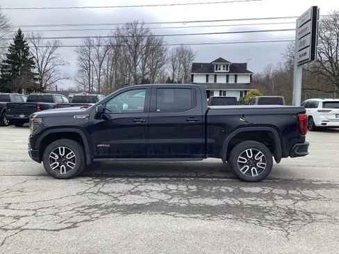 Used 2024 GMC Sierra 1500 AT4 w/ Technology Package image 4