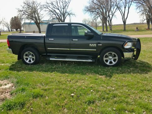 Used 2017 RAM 1500 Big Horn AWD/4WD image 3