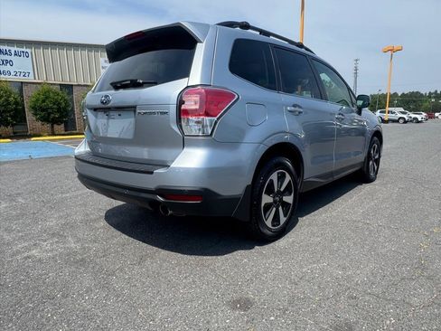 Used 2018 Subaru Forester 2.5i Limited AWD/4WD image 5