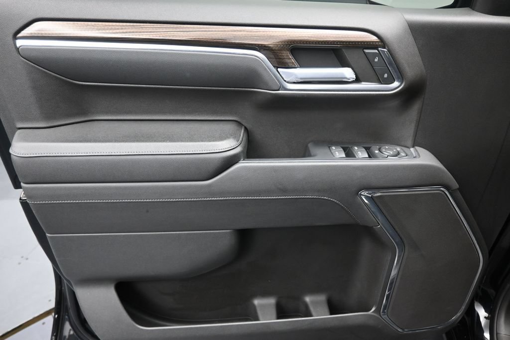 Used 2023 Chevrolet Silverado 1500 RST RWD image 11