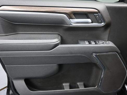 Used 2023 Chevrolet Silverado 1500 RST RWD image 11