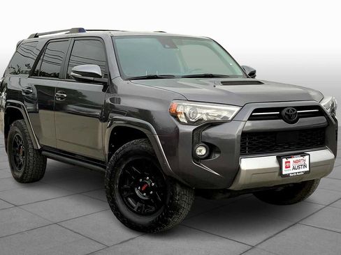 Used 2022 Toyota 4Runner TRD Off-Road Premium w/ Moonroof Package AWD/4WD image 2