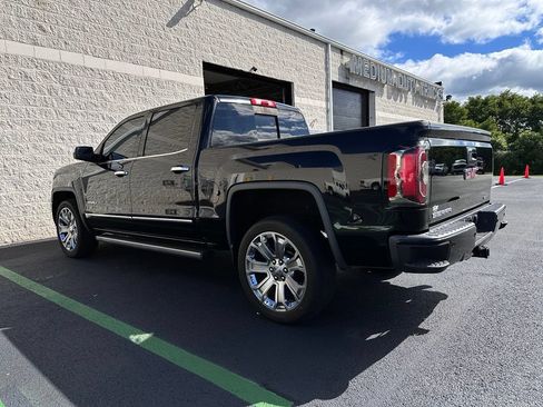 Used 2018 GMC Sierra 1500 Denali w/ Denali Ultimate Package AWD/4WD image 3