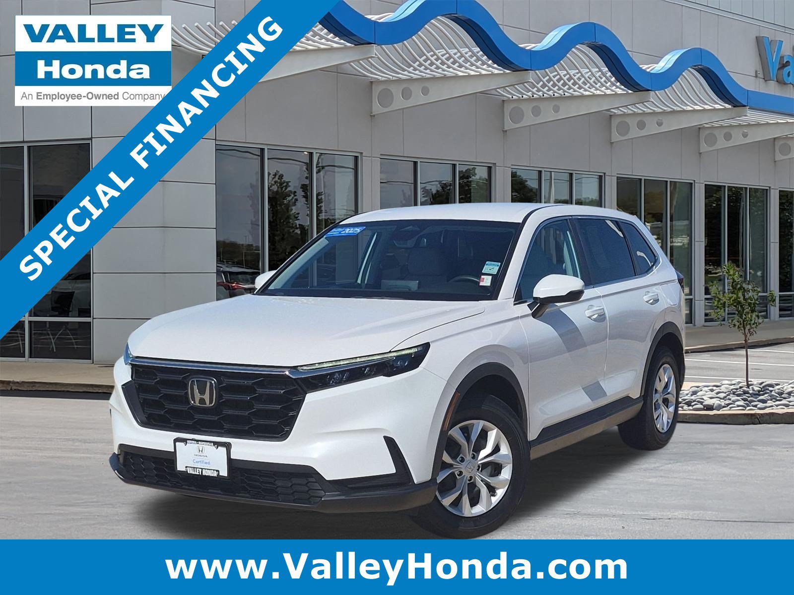 Used 2025 Honda CR-V LX image 1