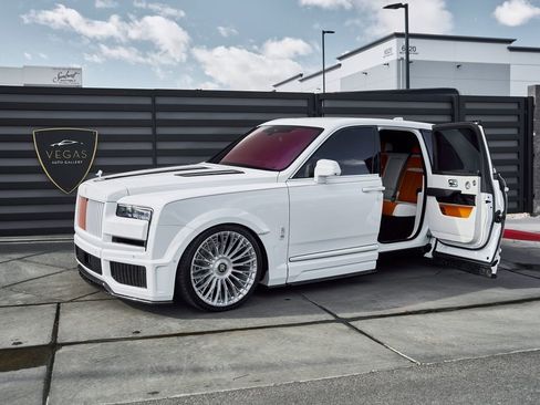 Used 2026 Rolls-Royce Cullinan AWD/4WD image 4