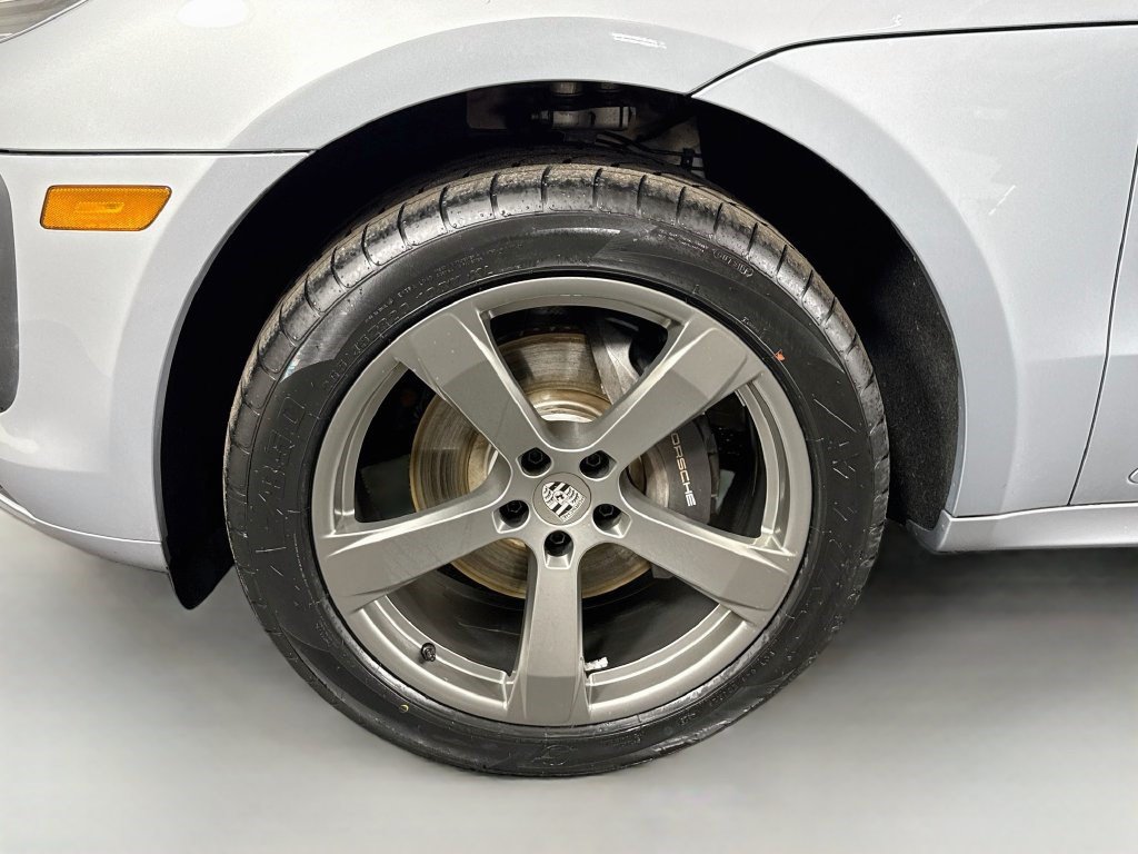 Used 2023 Porsche Macan AWD/4WD image 37